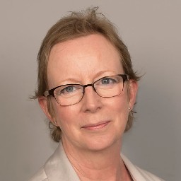 Dr Sarah Hennelly